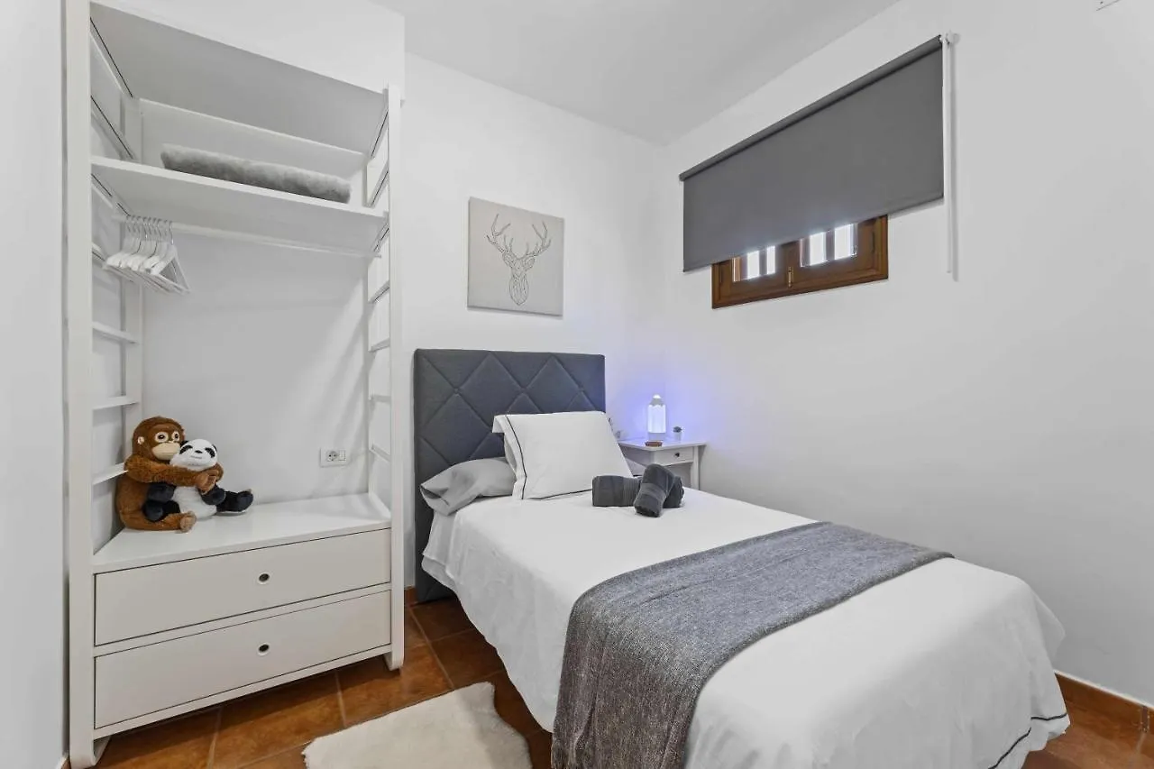 Homestay Holyhome Mills 1113 Costa Teguise