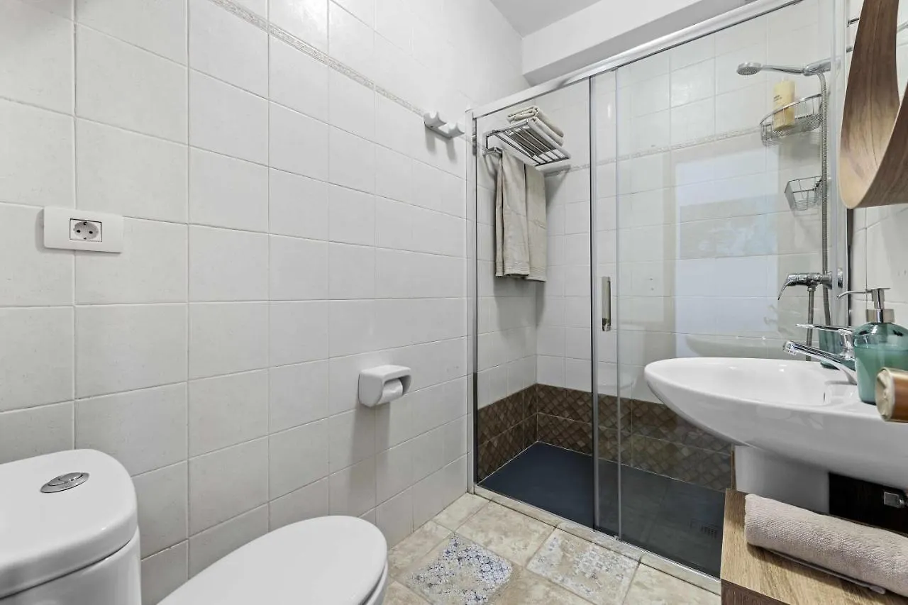 Holyhome Mills 1113 Costa Teguise 0*,  Spain