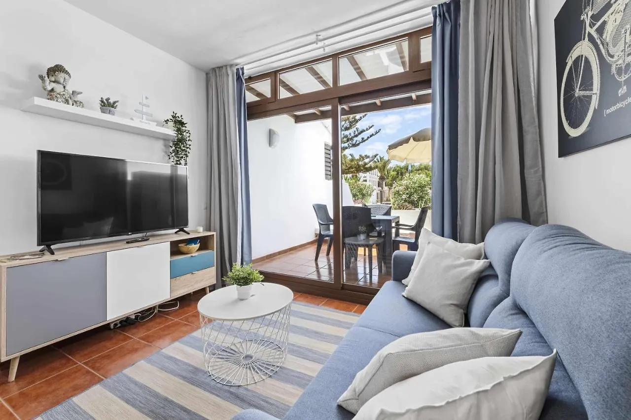 Holyhome Mills 1113 Costa Teguise 0*,  Spain