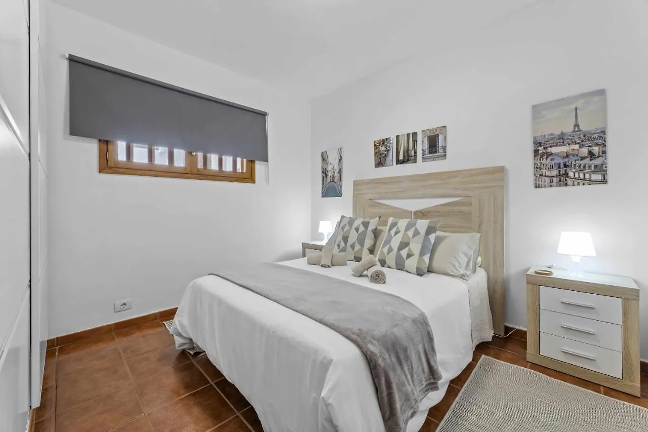 Holyhome Mills 1113 Costa Teguise Homestay