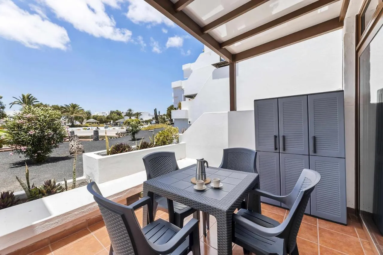 Holyhome Mills 1113 Costa Teguise Homestay